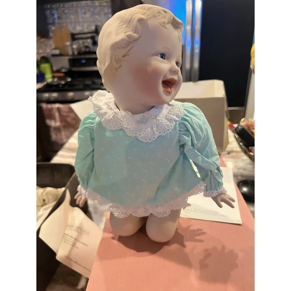 Yolanda bello's Porcelain Doll 